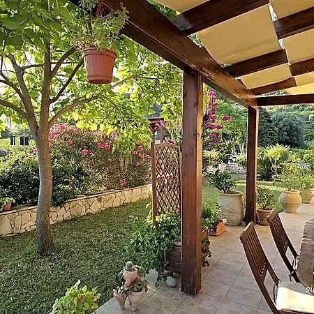 Il Castello Di Couette-café Modolo (Oristano)